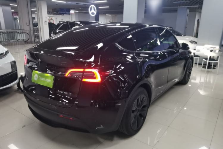 Used Tesla Model Y 2023 Rear-Wheel-Drive Version Rear Right 45 Deg
