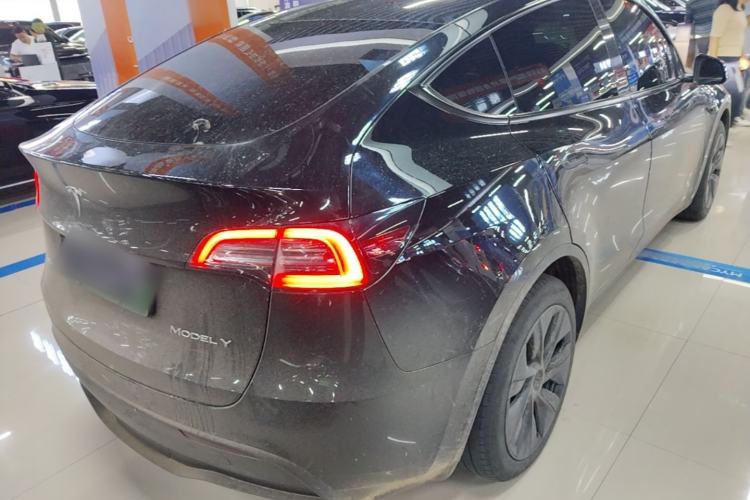 Used Tesla Model Y 2023 Rear-Wheel-Drive Version Rear Right 45 Deg