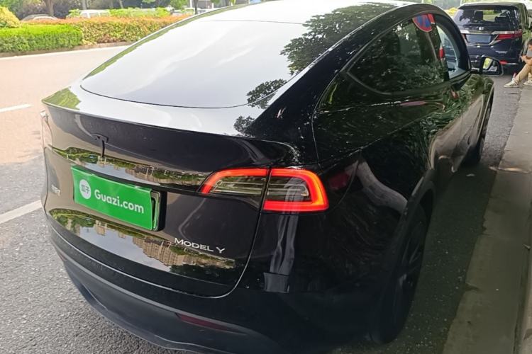Used Tesla Model Y 2023 Rear-Wheel-Drive Version Rear Right 45 Deg