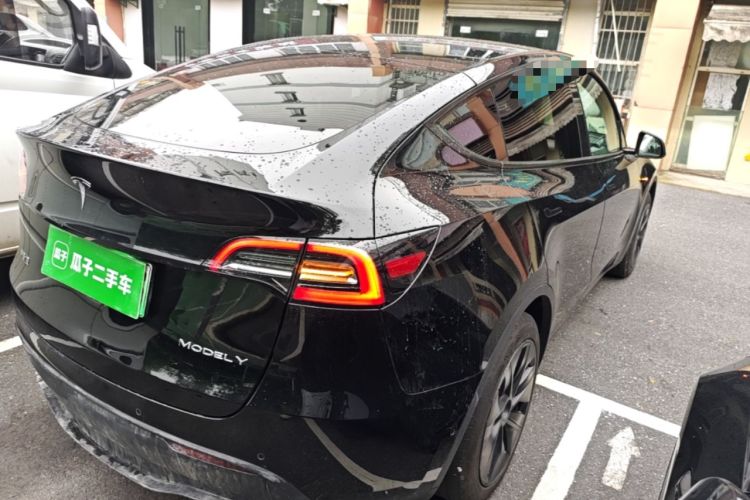 Used Tesla Model Y 2023 Rear-Wheel-Drive Version Rear Right 45 Deg
