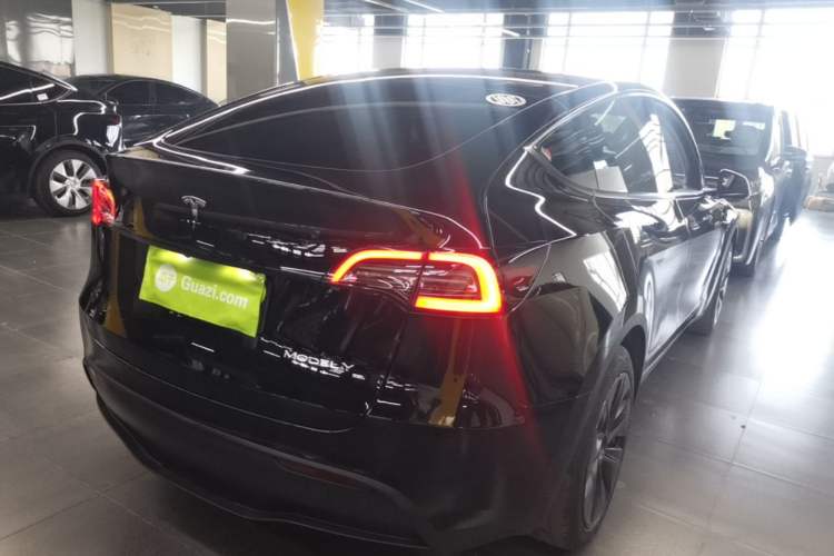Used Tesla Model Y 2023 Rear-Wheel-Drive Version Rear Right 45 Deg