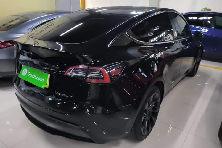 Used Tesla Model Y 2023 Rear-Wheel-Drive Version Rear Right 45 Deg