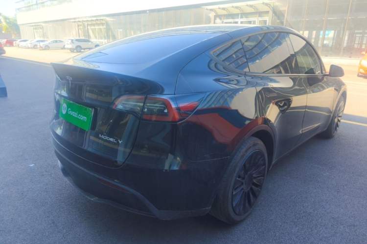 Used Tesla Model Y 2023 Rear-Wheel-Drive Version Rear Right 45 Deg