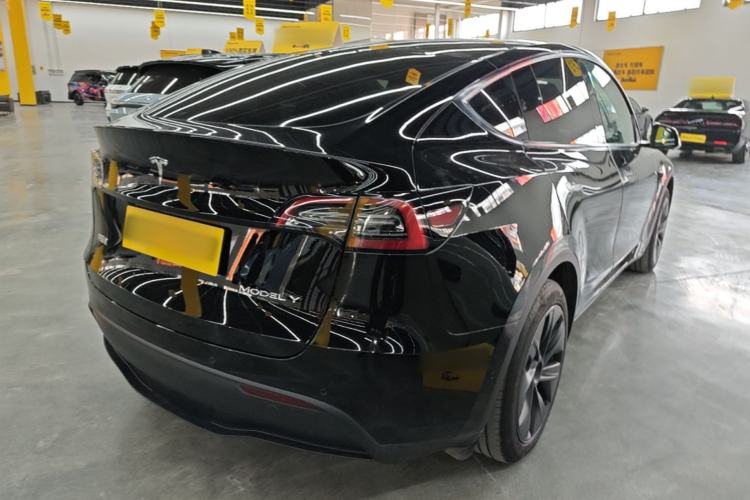 Used Tesla Model Y 2023 Rear-Wheel-Drive Version Rear Right 45 Deg