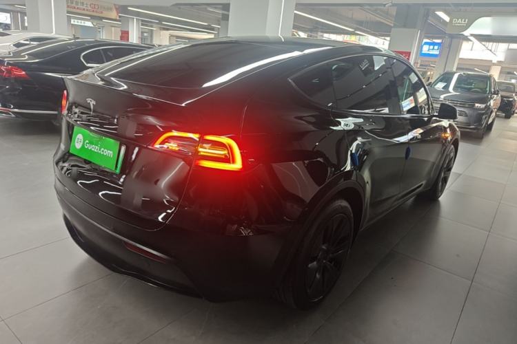 Used Tesla Model Y 2023 Rear-Wheel-Drive Version Rear Right 45 Deg