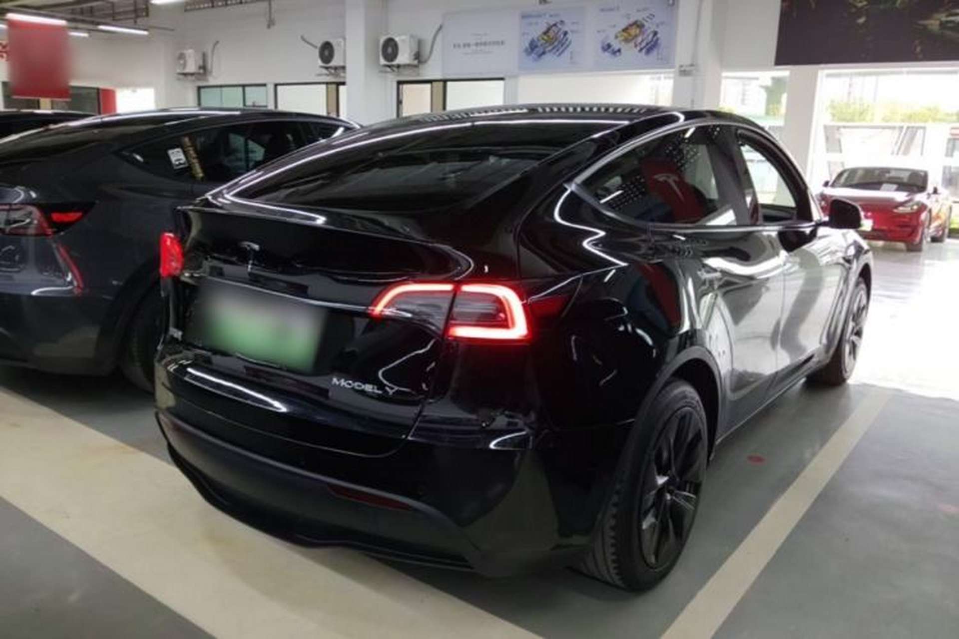 Used Tesla Model Y 2023 Rear-Wheel-Drive Version Rear Right 45 Deg
