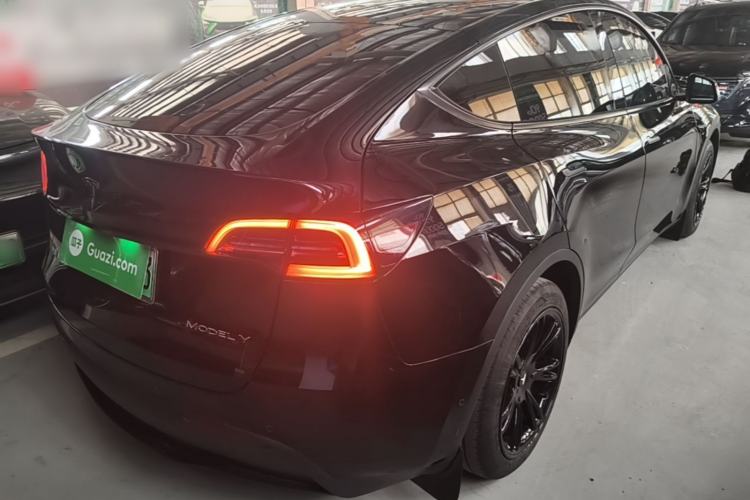 Used Tesla Model Y 2023 Rear-Wheel-Drive Version Rear Right 45 Deg