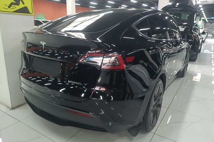 Used Tesla Model Y 2023 Rear-Wheel-Drive Version Rear Right 45 Deg