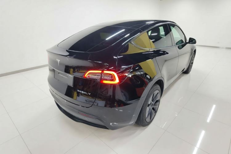 Used Tesla Model Y 2023 Rear-Wheel-Drive Version Rear Right 45 Deg