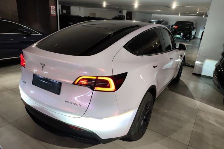 Used Tesla Model Y 2023 Long-Range All-Wheel-Drive Version Rear Right 45 Deg