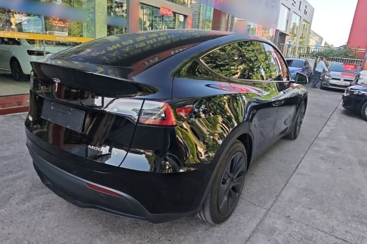 Used Tesla Model Y 2023 Rear-Wheel-Drive Version Rear Right 45 Deg