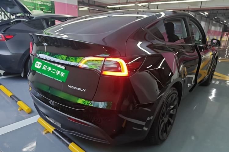 Used Tesla Model Y 2023 Rear-Wheel-Drive Version Rear Right 45 Deg