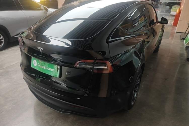 Used Tesla Model Y 2023 Rear-Wheel-Drive Version Rear Right 45 Deg
