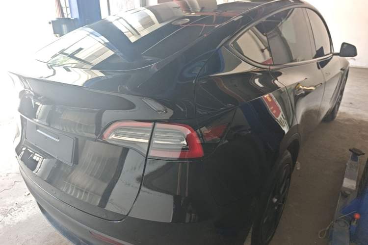 Used Tesla Model Y 2023 Rear-Wheel-Drive Version Rear Right 45 Deg