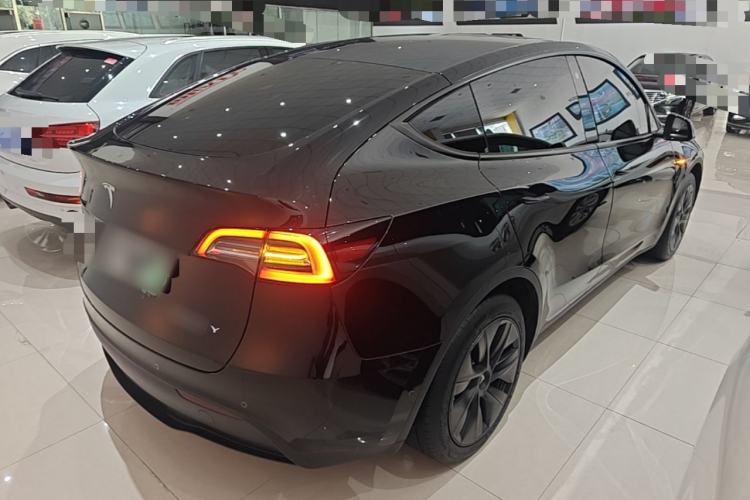 Used Tesla Model Y 2023 Rear-Wheel-Drive Version Rear Right 45 Deg