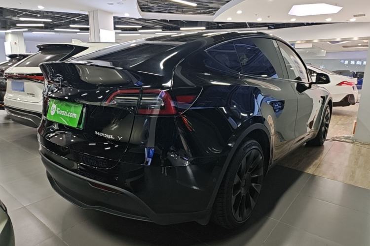 Used Tesla Model Y 2023 Rear-Wheel-Drive Version Rear Right 45 Deg