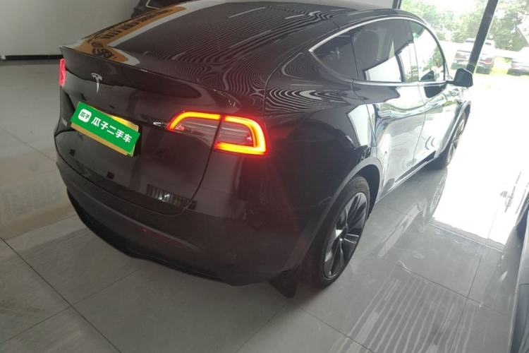 Used Tesla Model Y 2023 Rear-Wheel-Drive Version Rear Right 45 Deg