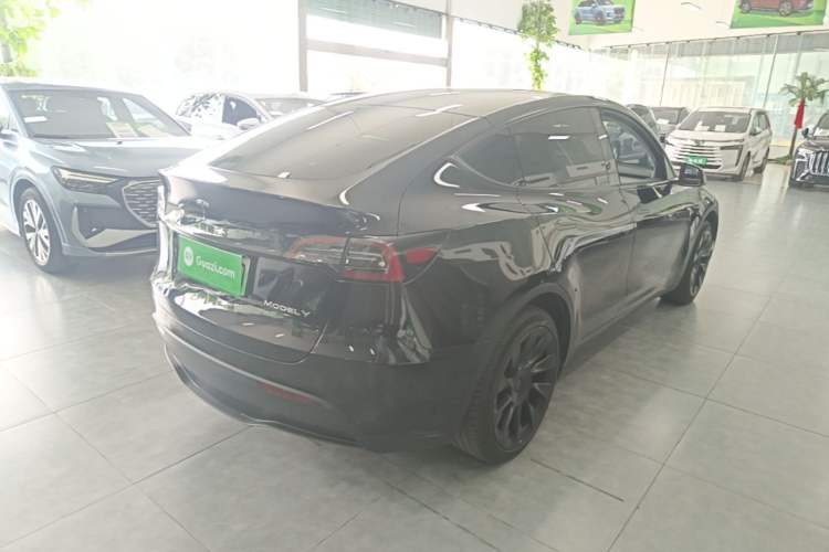 Used Tesla Model Y 2023 Rear-Wheel-Drive Version Rear Right 45 Deg