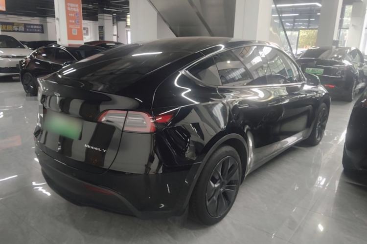 Used Tesla Model Y 2023 Rear-Wheel-Drive Version Rear Right 45 Deg