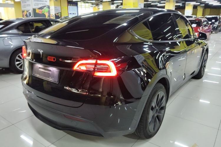 Used Tesla Model Y 2023 Long-Range All-Wheel-Drive Version Rear Right 45 Deg
