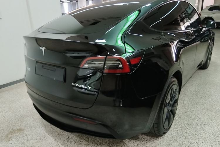 Used Tesla Model Y 2023 Rear-Wheel-Drive Version Rear Right 45 Deg