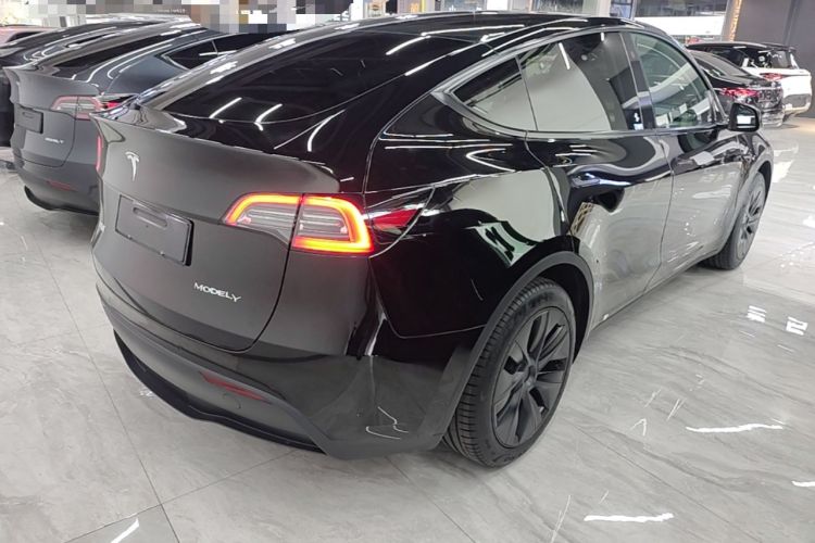 Used Tesla Model Y 2023 Rear-Wheel-Drive Version Rear Right 45 Deg