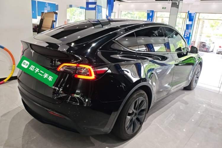 Used Tesla Model Y 2023 Rear-Wheel-Drive Version Rear Right 45 Deg