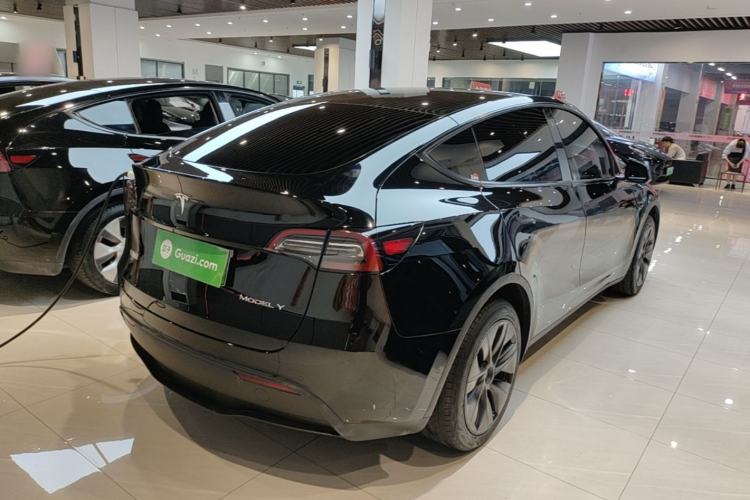 Used Tesla Model Y 2023 Rear-Wheel-Drive Version Rear Right 45 Deg