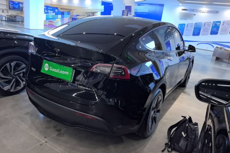 Used Tesla Model Y 2023 Rear-Wheel-Drive Version Rear Right 45 Deg