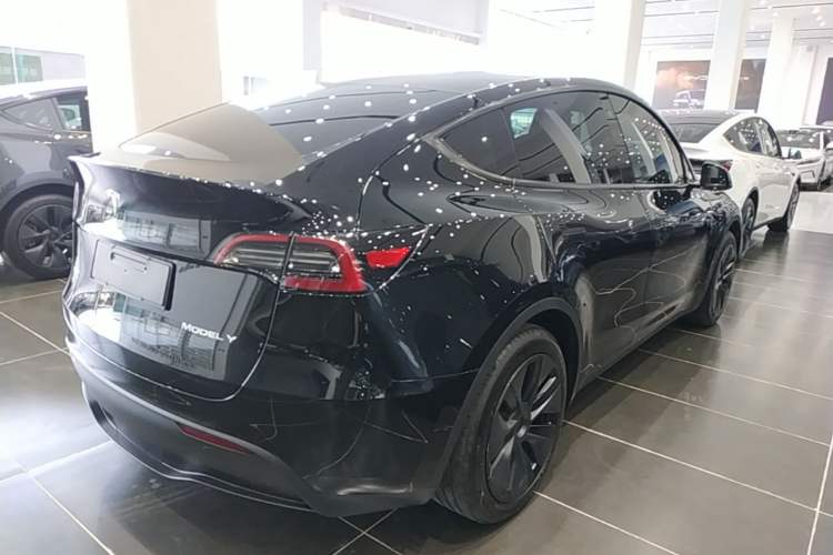 Used Tesla Model Y 2023 Rear-Wheel-Drive Version Rear Right 45 Deg