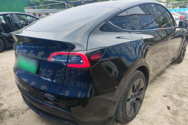 Used Tesla Model Y 2023 Rear-Wheel-Drive Version Rear Right 45 Deg