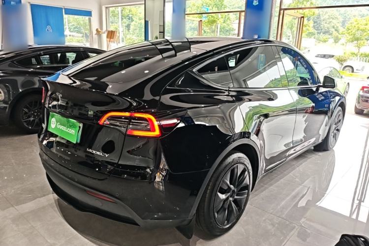 Used Tesla Model Y 2023 Rear-Wheel-Drive Version Rear Right 45 Deg