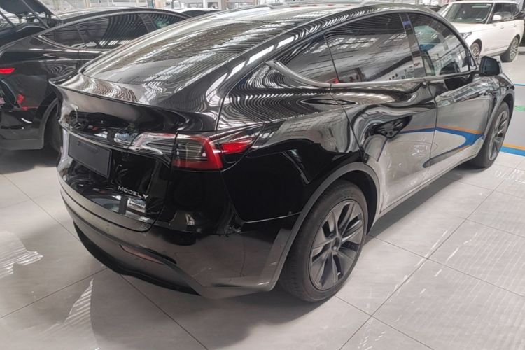 Used Tesla Model Y 2023 Rear-Wheel-Drive Version Rear Right 45 Deg