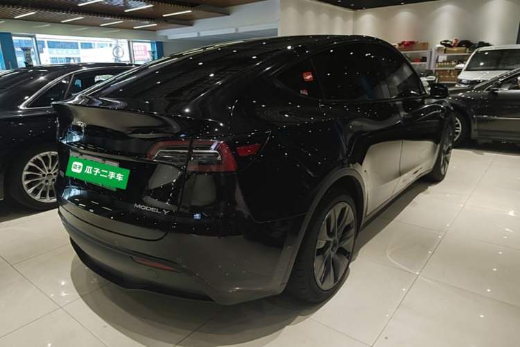 Used Tesla Model Y 2023 Rear-Wheel-Drive Version Rear Right 45 Deg