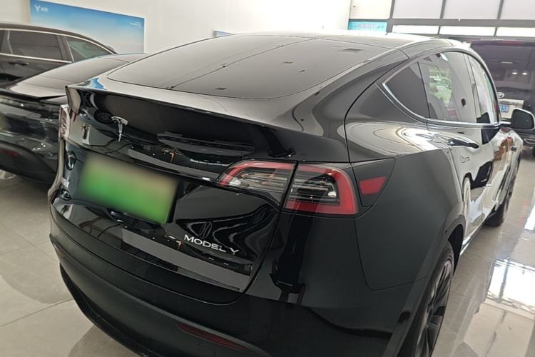 Used Tesla Model Y 2023 Rear-Wheel-Drive Version Rear Right 45 Deg