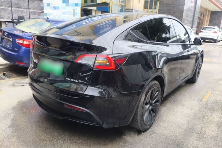 Used Tesla Model Y 2023 Rear-Wheel-Drive Version Rear Right 45 Deg