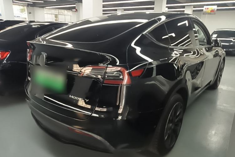 Used Tesla Model Y 2023 Rear-Wheel-Drive Version Rear Right 45 Deg