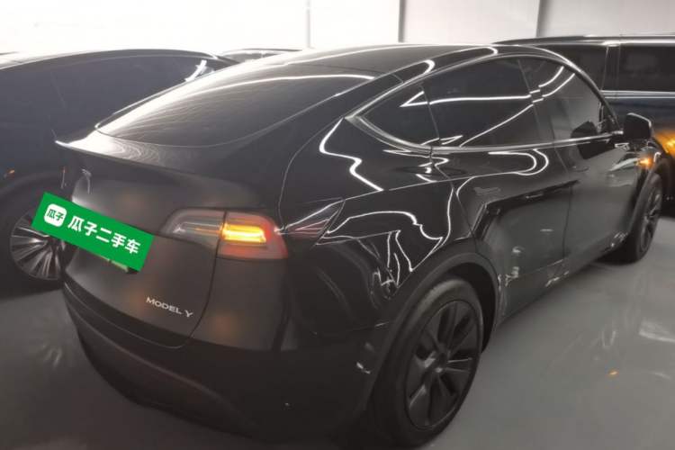 Used Tesla Model Y 2023 Rear-Wheel-Drive Version Rear Right 45 Deg