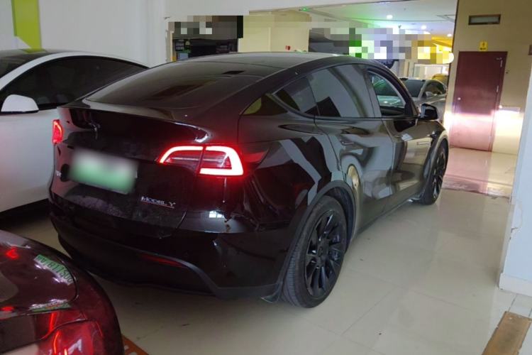 Used Tesla Model Y 2023 Rear-Wheel-Drive Version Rear Right 45 Deg