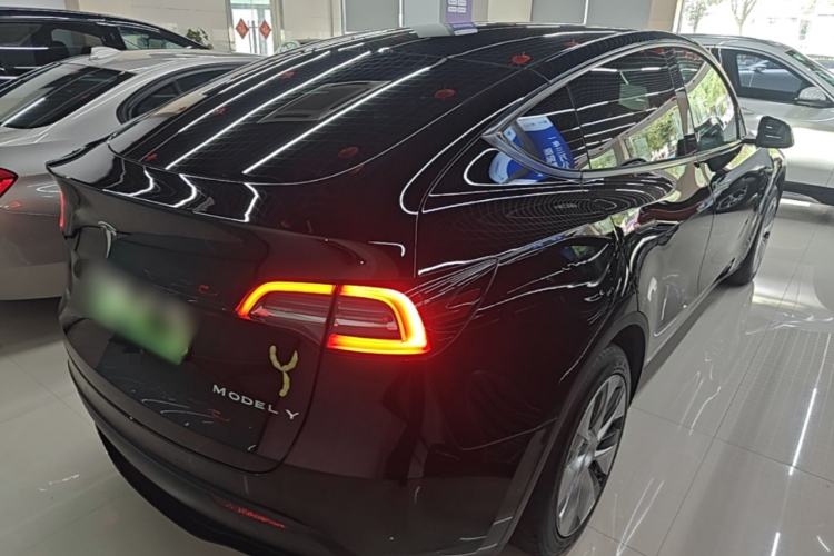 Used Tesla Model Y 2023 Rear-Wheel-Drive Version Rear Right 45 Deg
