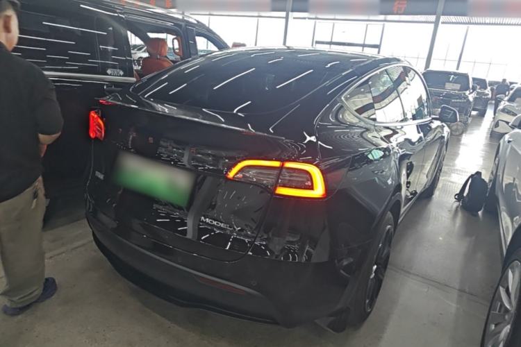 Used Tesla Model Y 2023 Rear-Wheel-Drive Version Rear Right 45 Deg