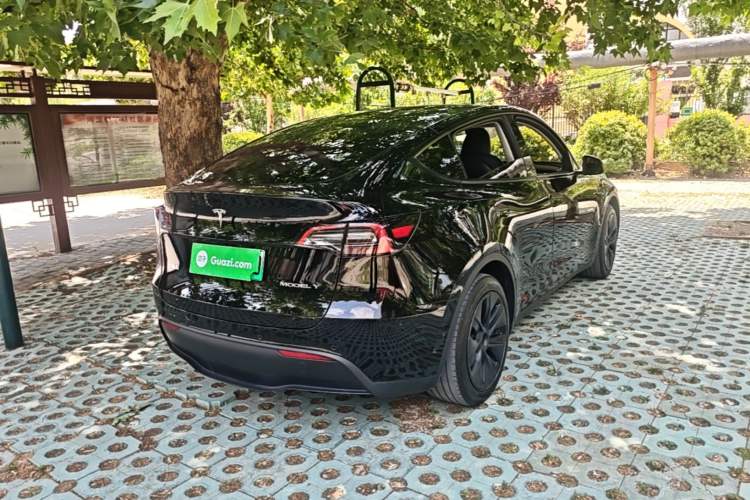 Used Tesla Model Y 2023 Rear-Wheel-Drive Version Rear Right 45 Deg