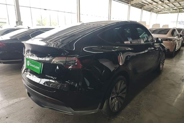 Used Tesla Model Y 2023 Rear-Wheel-Drive Version Rear Right 45 Deg
