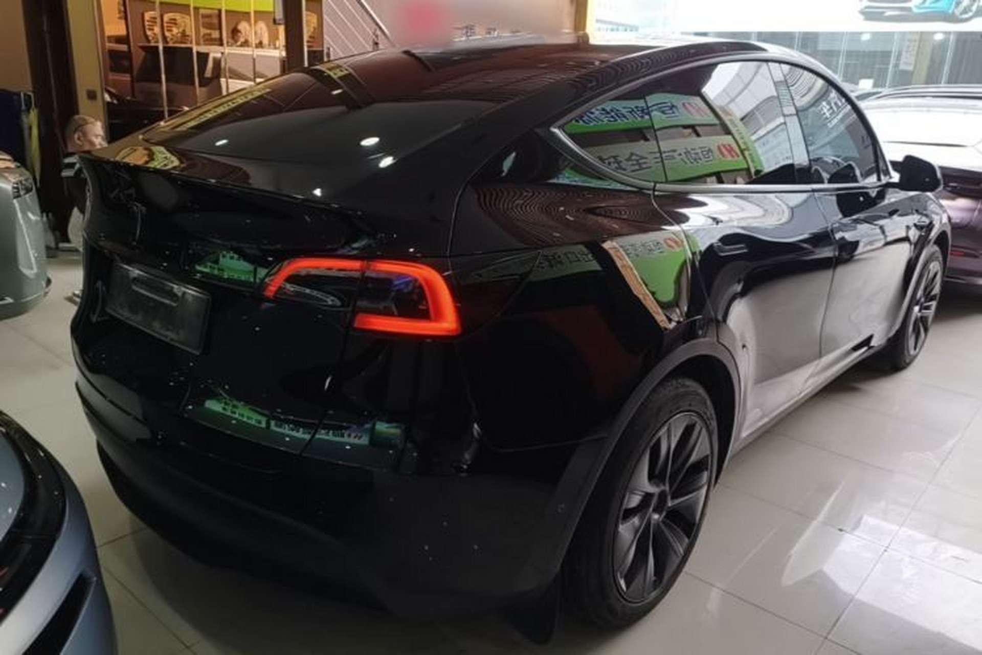 Used Tesla Model Y 2023 Rear-Wheel-Drive Version Rear Right 45 Deg