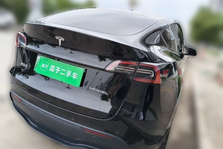 Used Tesla Model Y 2023 Rear-Wheel-Drive Version Rear Right 45 Deg