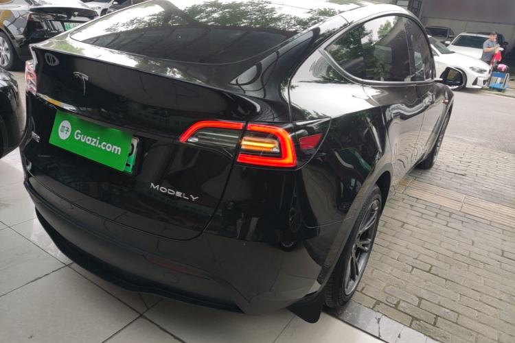 Used Tesla Model Y 2023 Rear-Wheel-Drive Version Rear Right 45 Deg