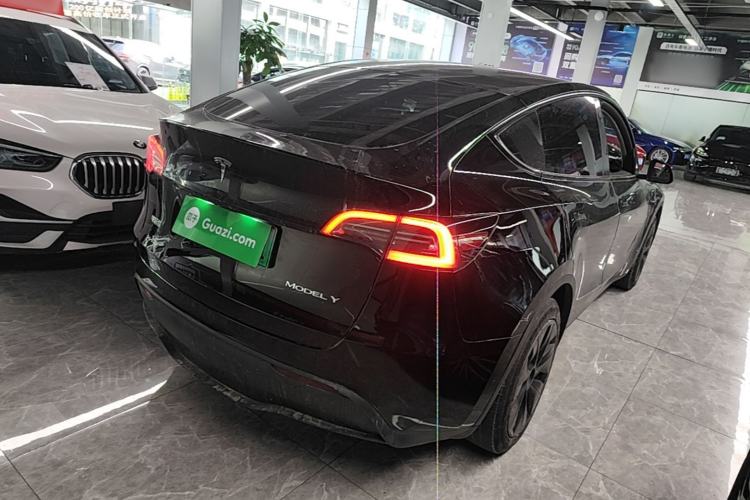 Used Tesla Model Y 2023 Rear-Wheel-Drive Version Rear Right 45 Deg