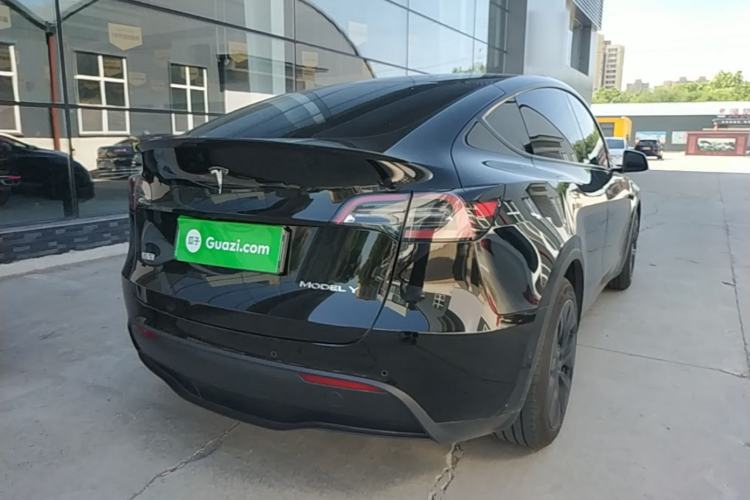 Used Tesla Model Y 2023 Rear-Wheel-Drive Version Rear Right 45 Deg