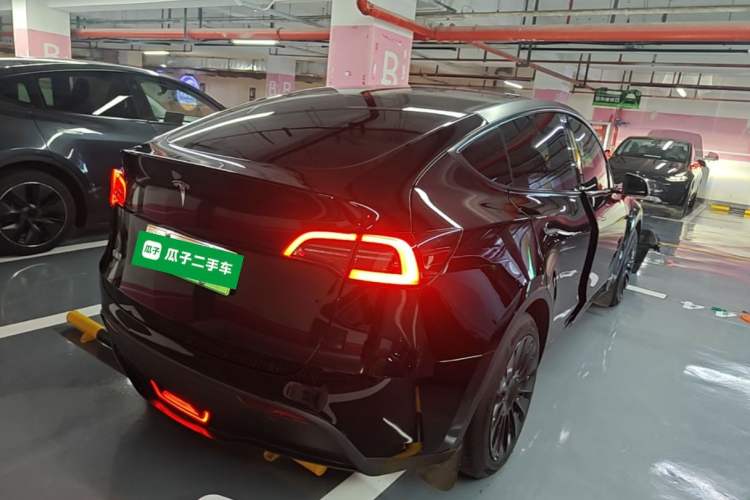 Used Tesla Model Y 2023 Long-Range All-Wheel-Drive Version Rear Right 45 Deg