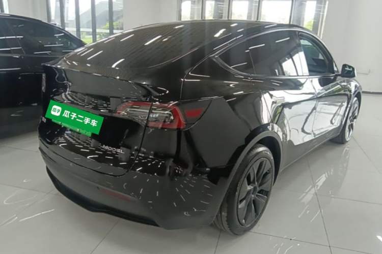 Used Tesla Model Y 2023 Rear-Wheel-Drive Version Rear Right 45 Deg